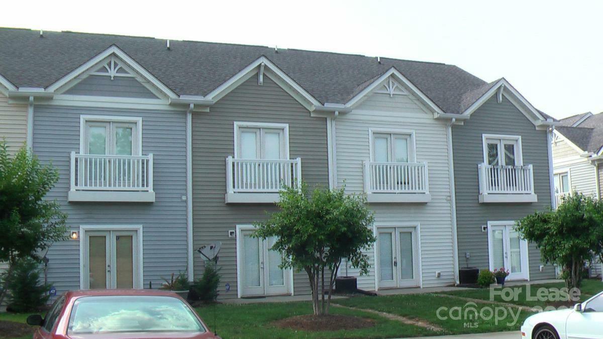 Property Photo: 160 Parkwood Avenue NC 28206