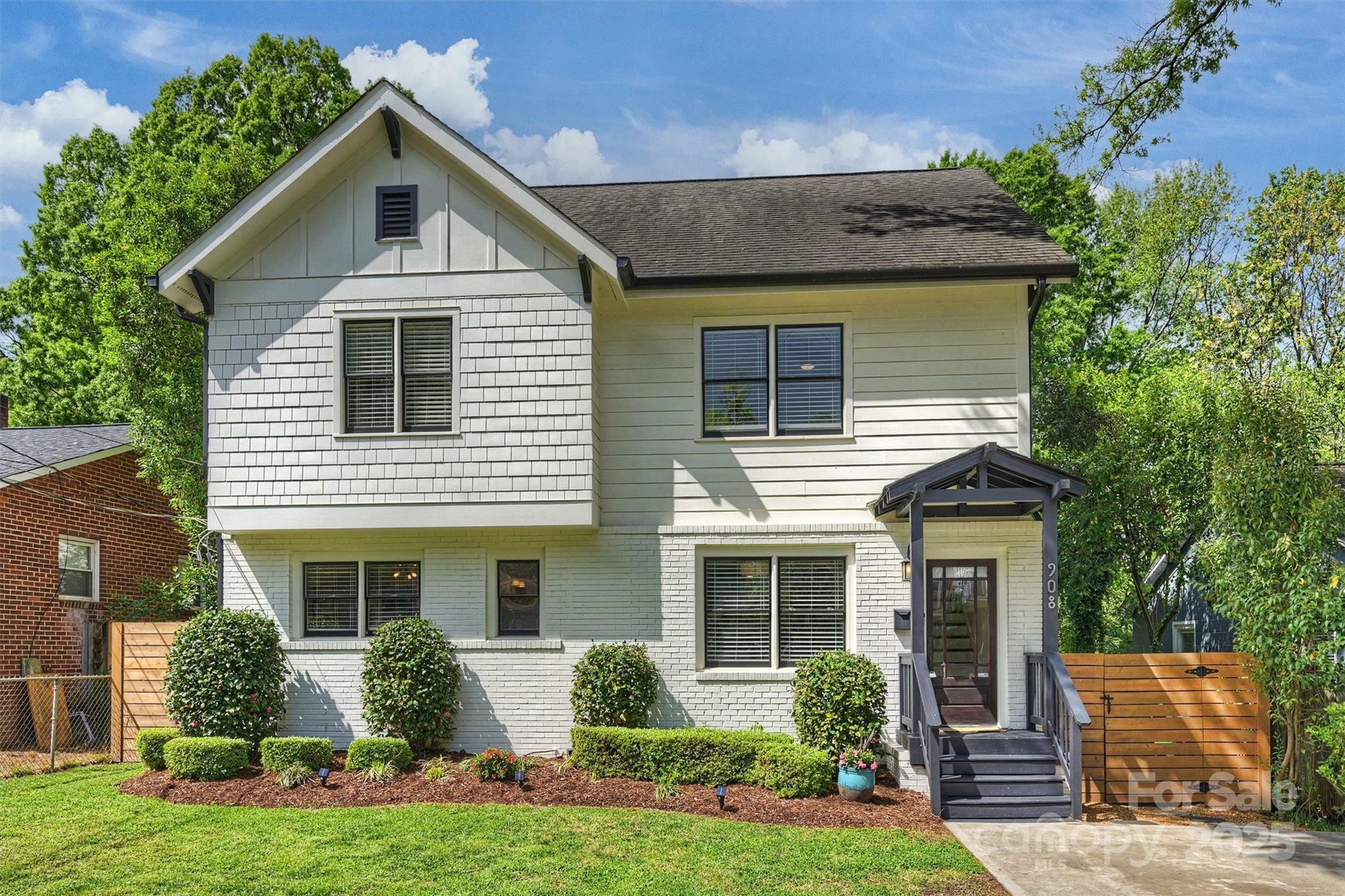 Property Photo: 908 Academy Street NC 28205