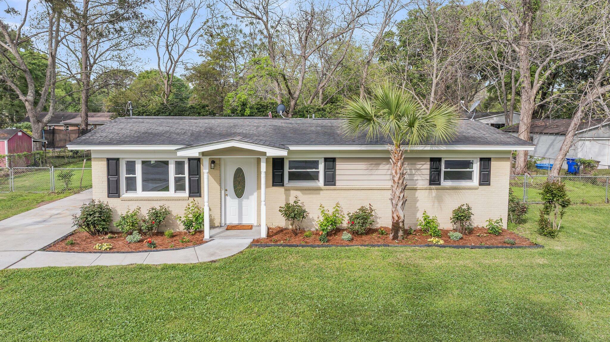 Property Photo: 1239 Old Orchard Road SC 29412