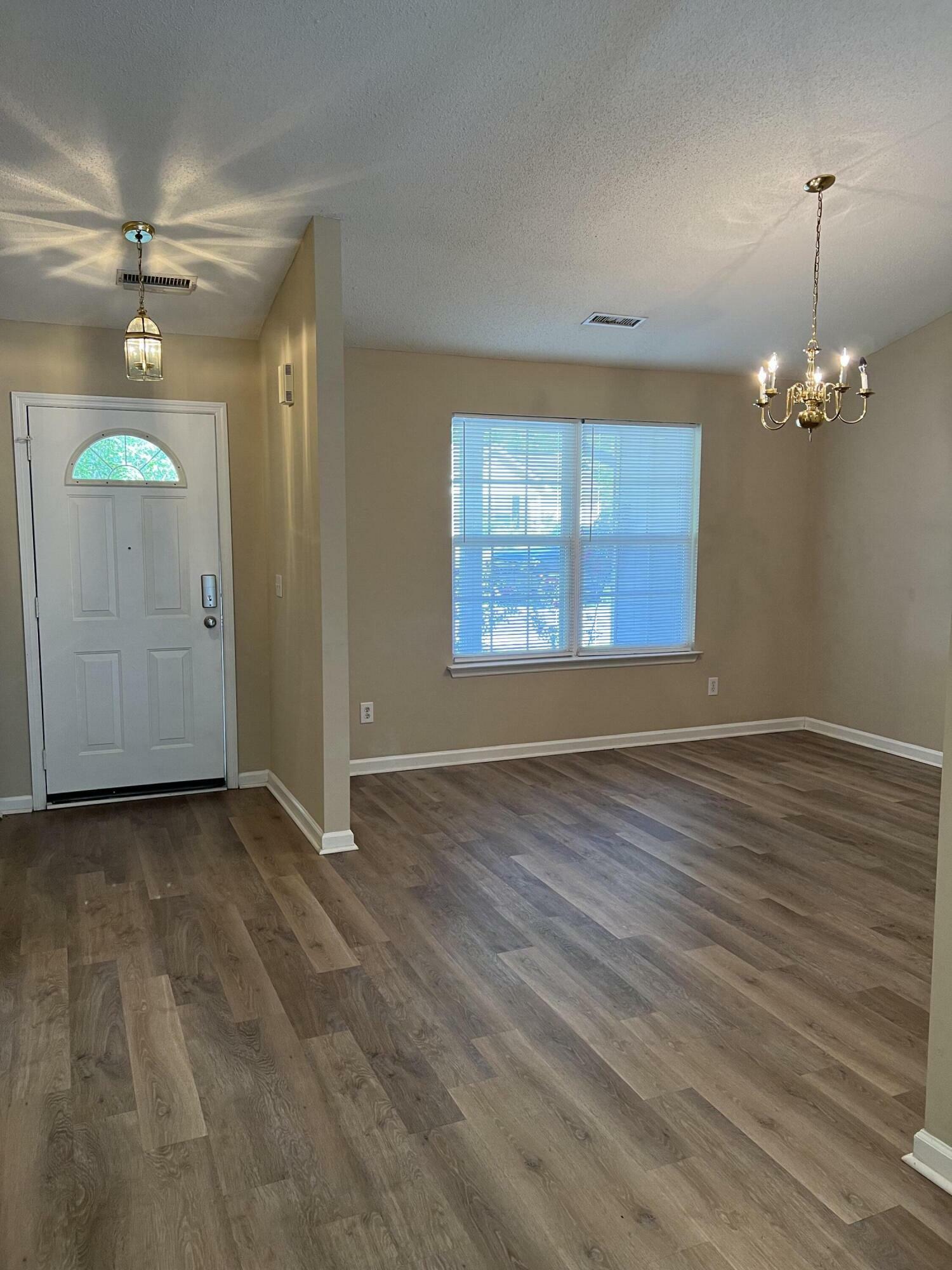 Property Photo: 9914 Levenshall Drive SC 29456