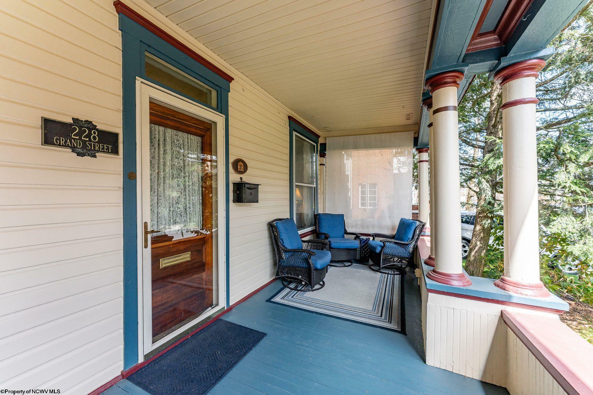 Property Photo:  228 Grand Street  WV 26501 
