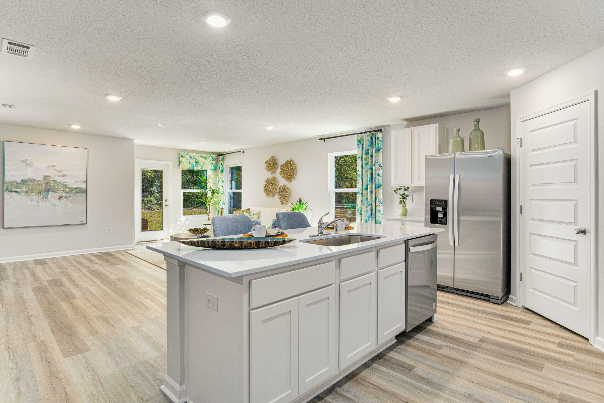 Property Photo: 5417 Torchwood Drive FL 32531