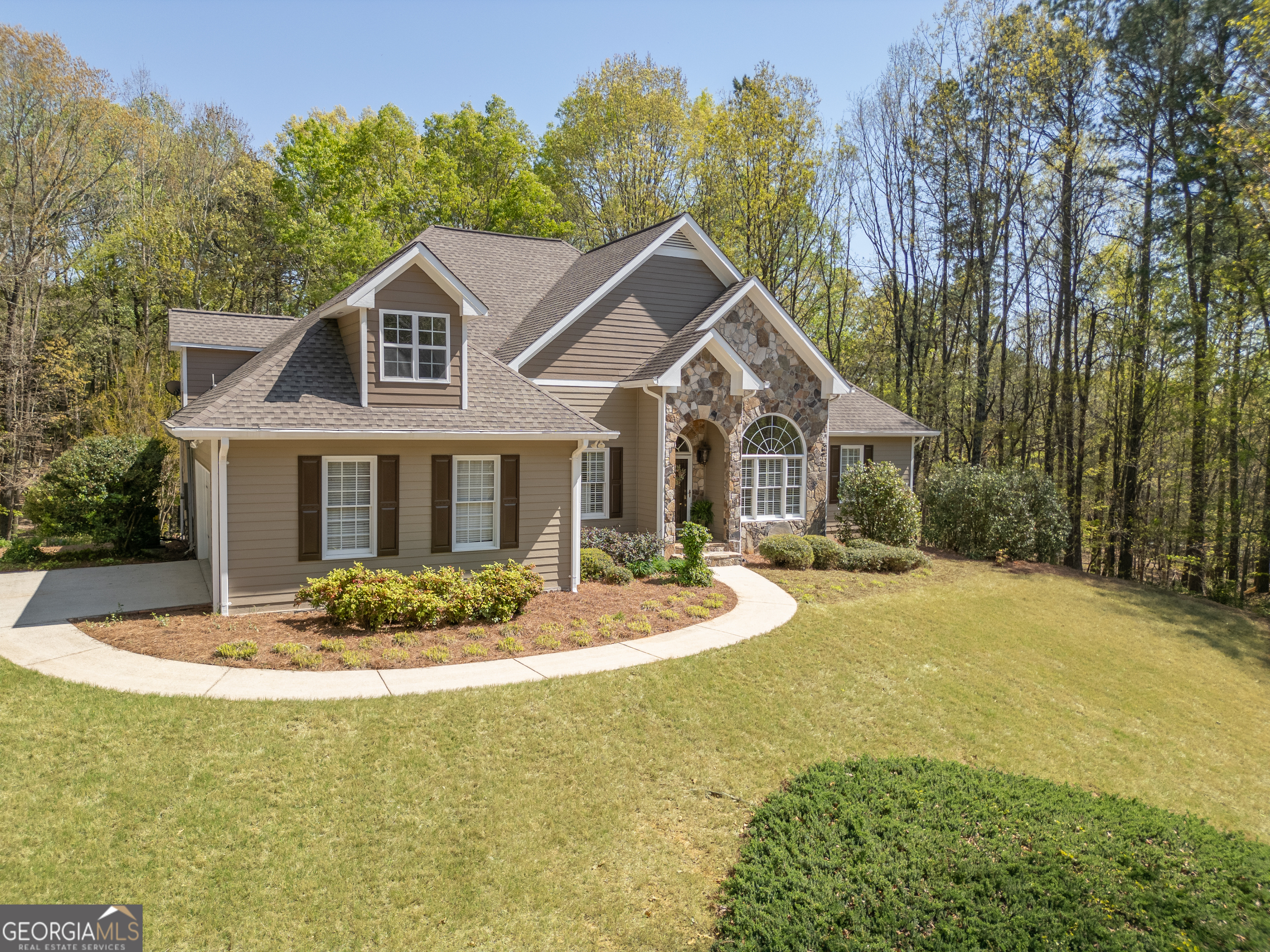 Property Photo: 722 Plum Lane GA 30523