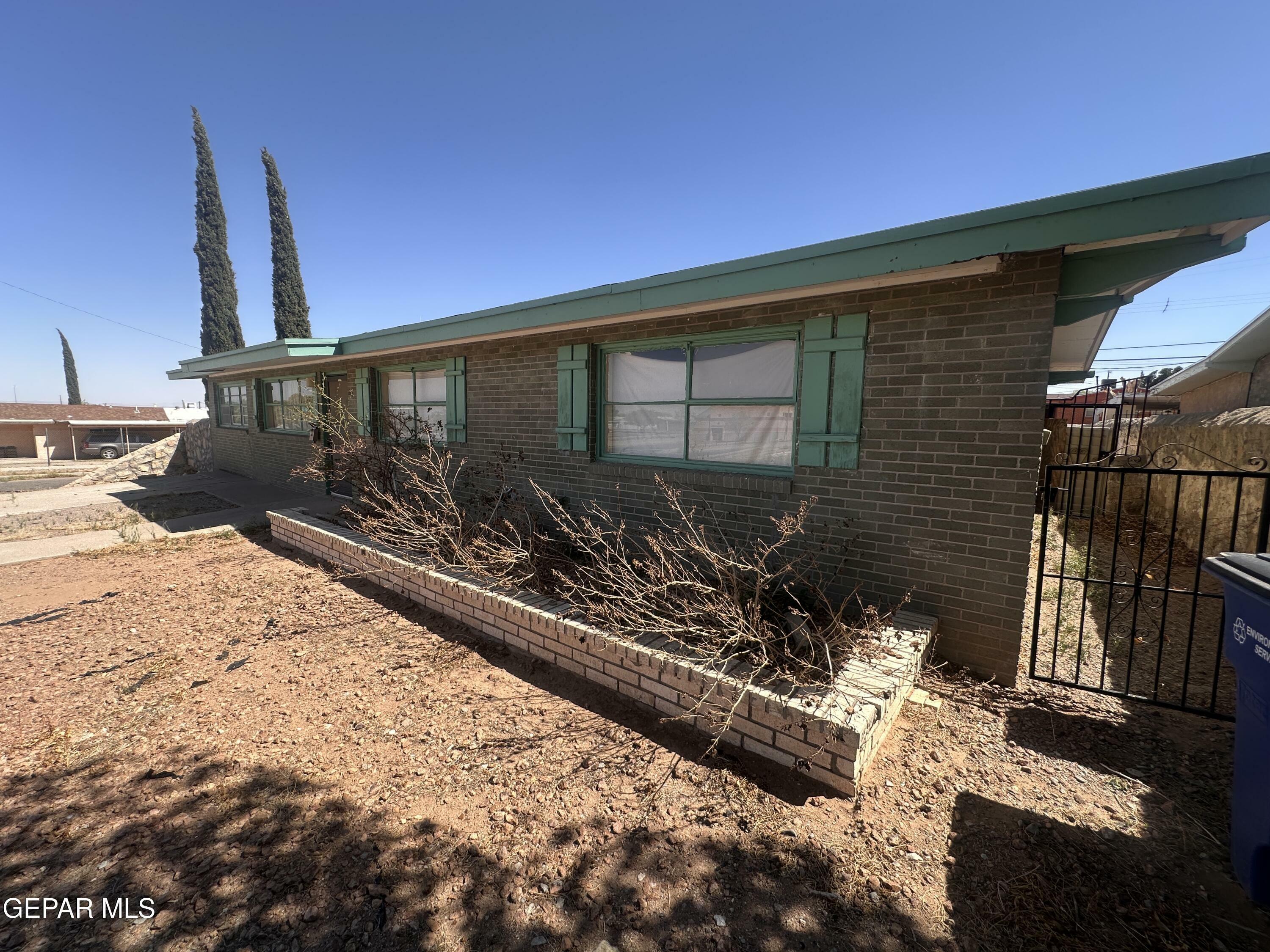 Property Photo: 3630 Sheppard Avenue TX 79904