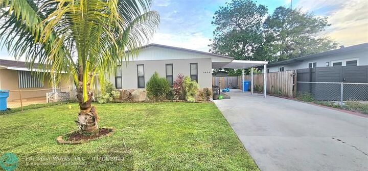 Property Photo: 5629 SW 40th St FL 33023