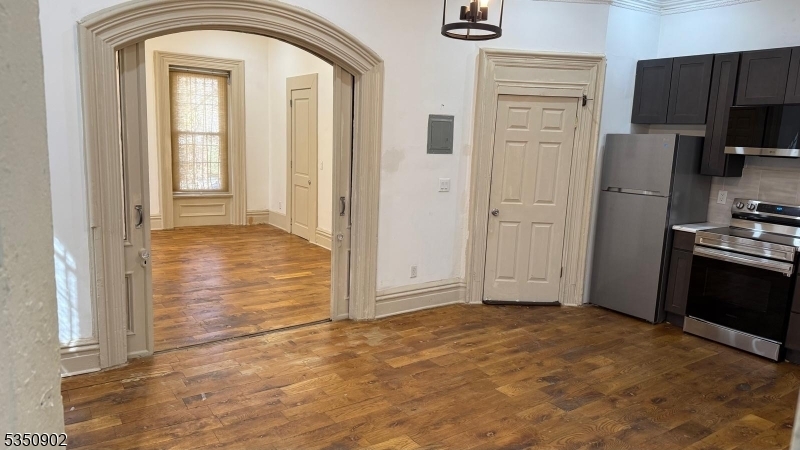 Property Photo: 294 Broad St 1 NJ 07104
