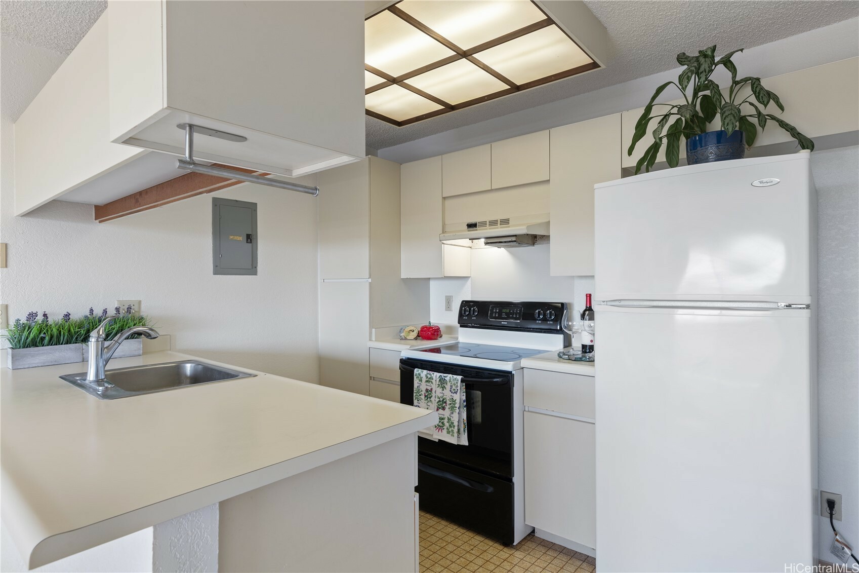 Property Photo: 94-1016 Kaukahi Place J8 HI 96797