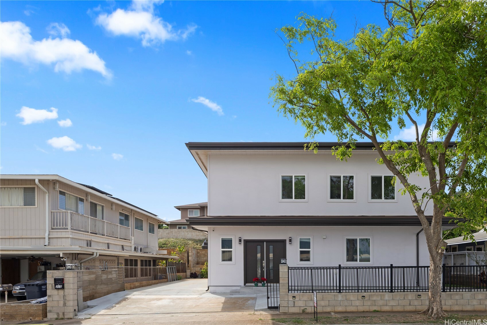 Property Photo: 315 Hanakoa Street HI 96825