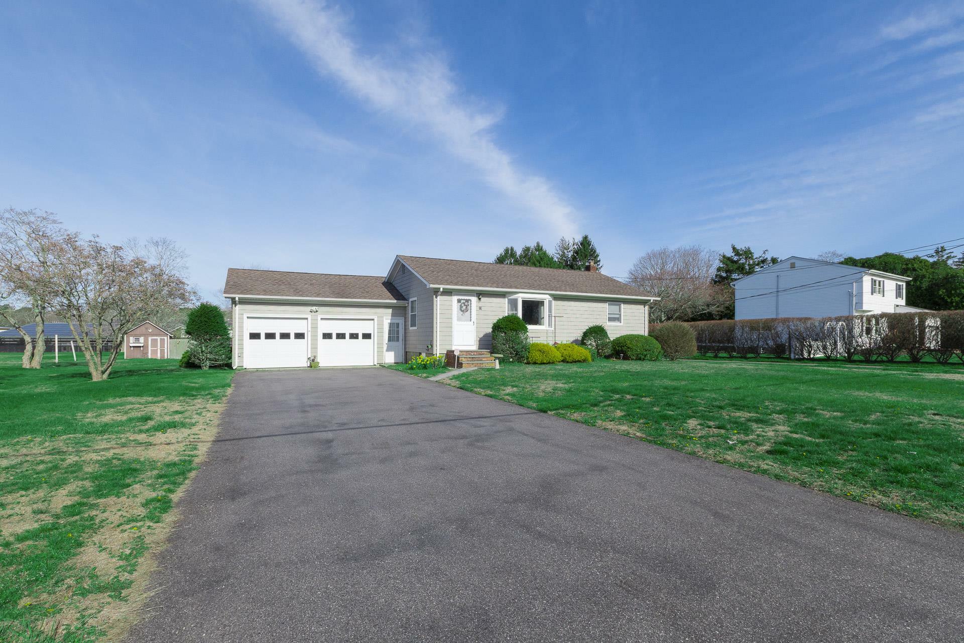 13 Tuttle Avenue  Eastport NY 11941 photo