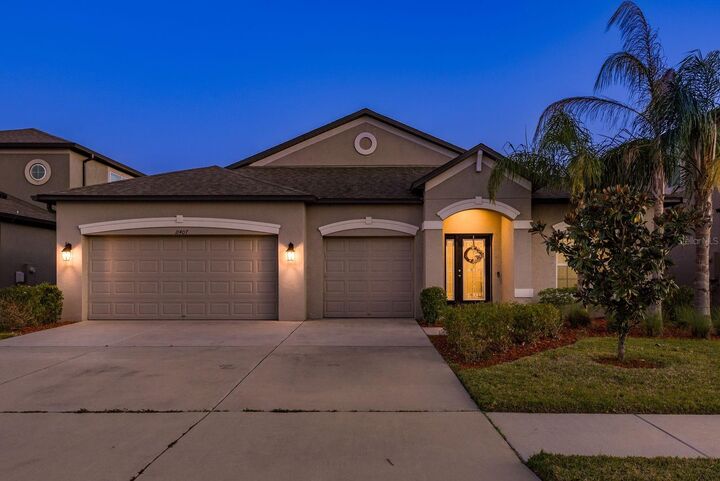 Property Photo: 11407 Acacia Grove Lane FL 33579