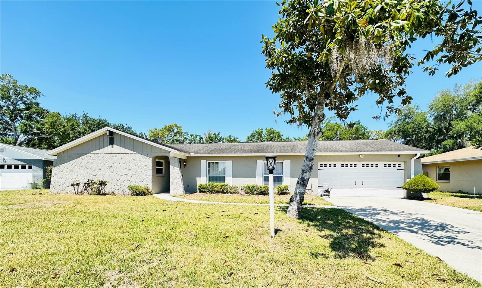 Property Photo: 244 Van Gogh Circle FL 33511