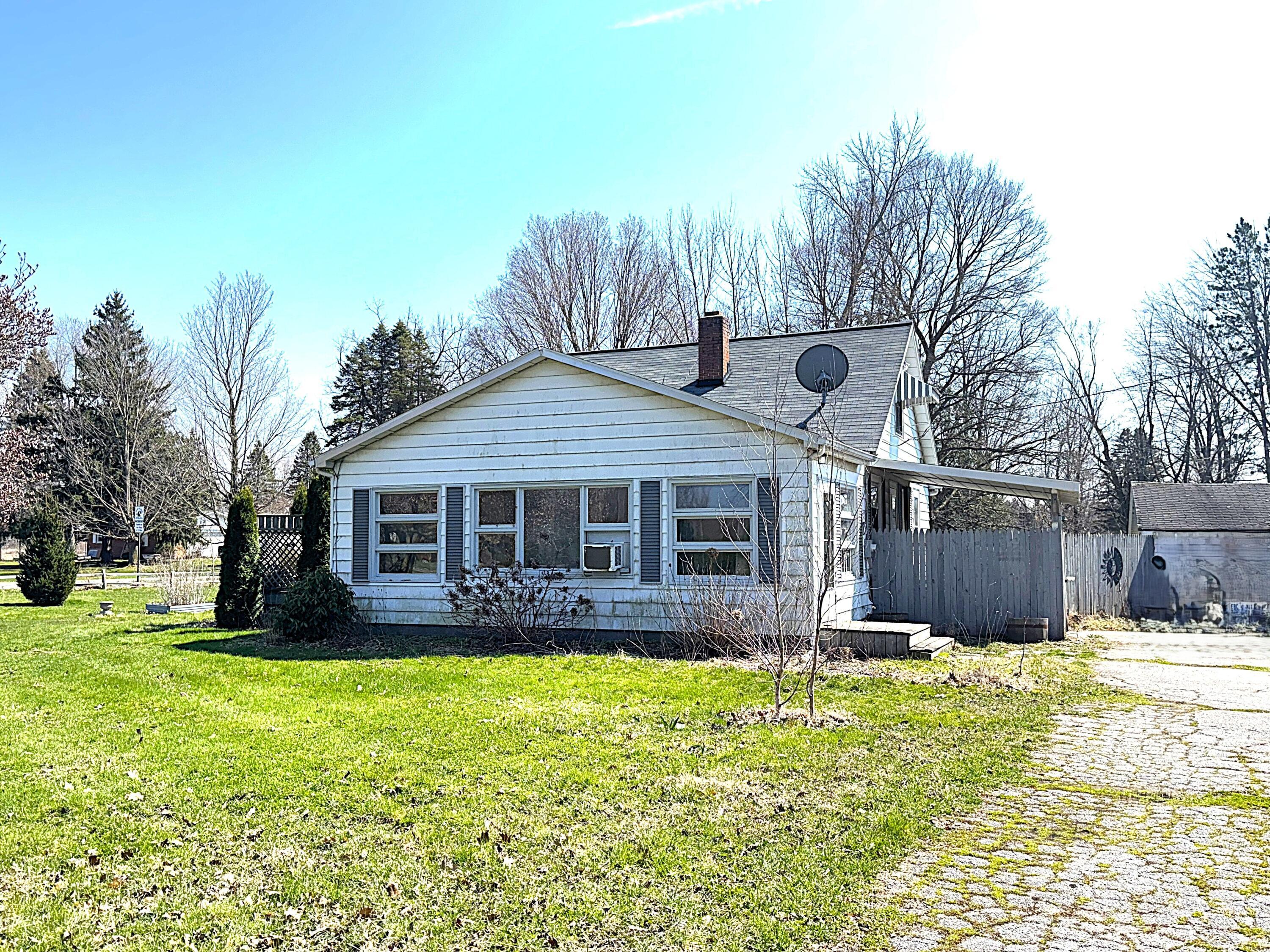 Property Photo: 3316 Glendora Road MI 49128