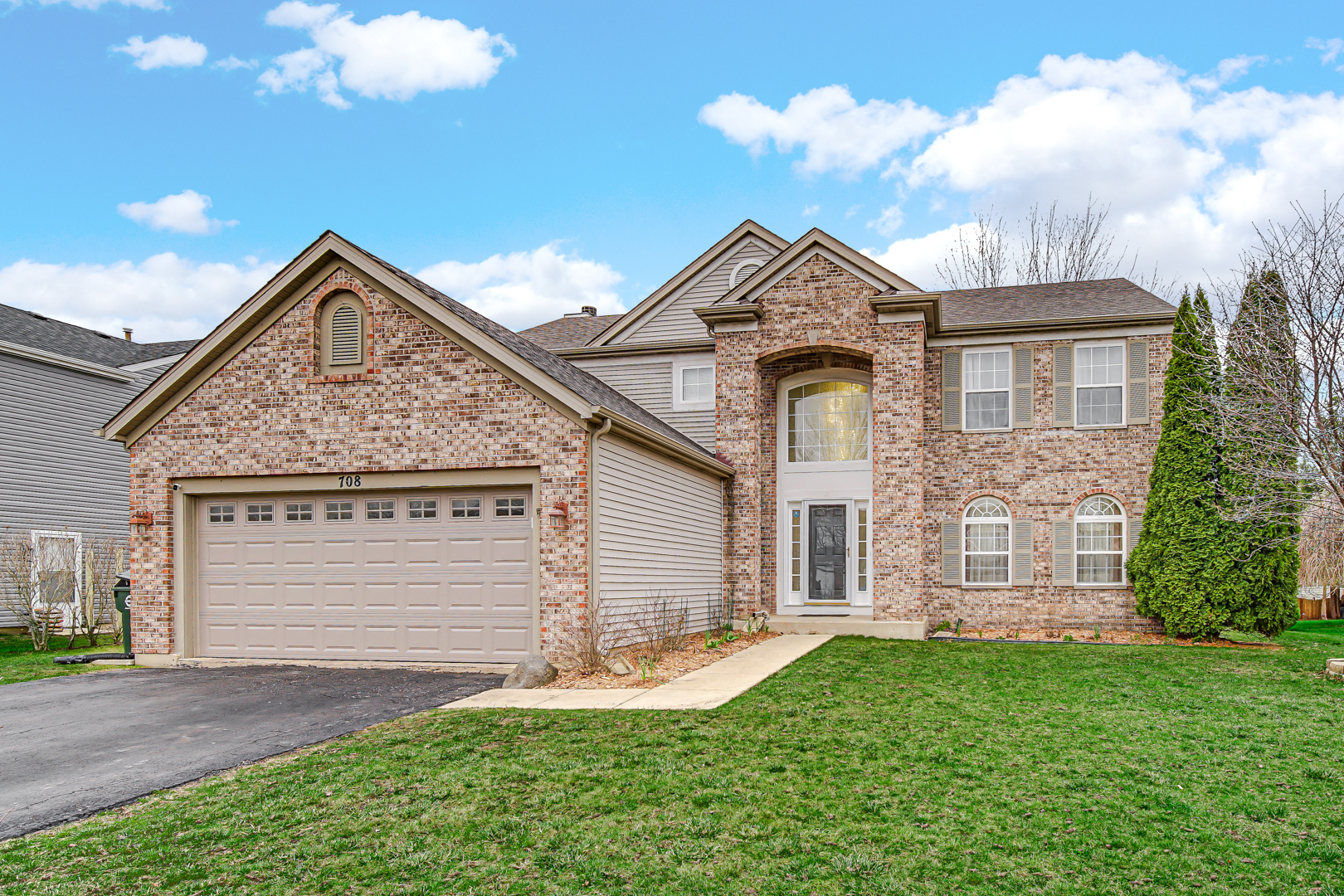 Property Photo: 708 Blossom Court IL 60543