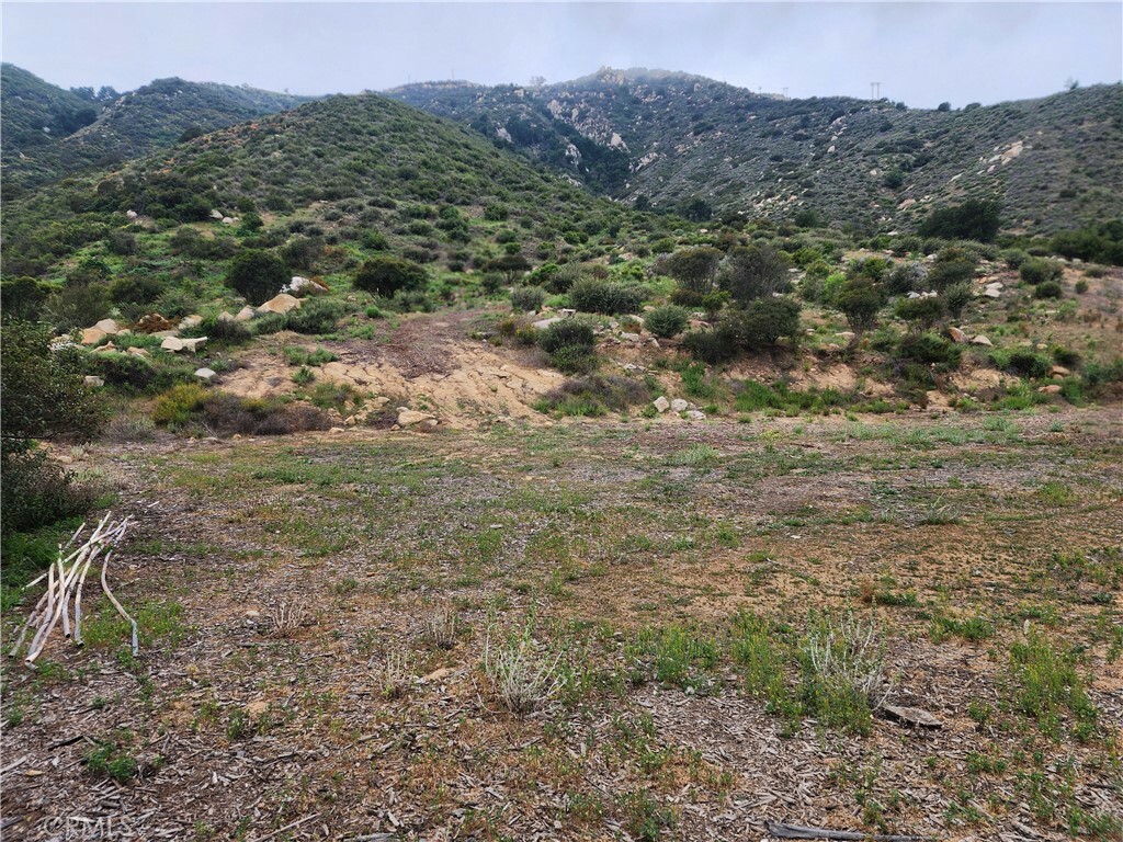 Property Photo:  30 Lakeview  CA 92530 