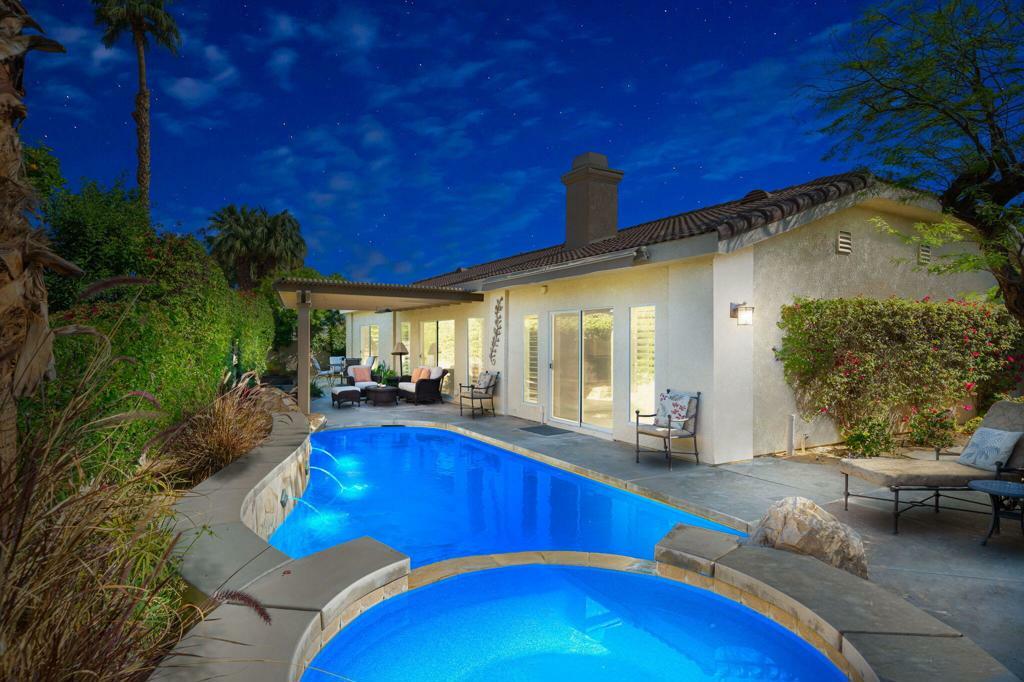 Property Photo: 47965 Via Trieste CA 92253