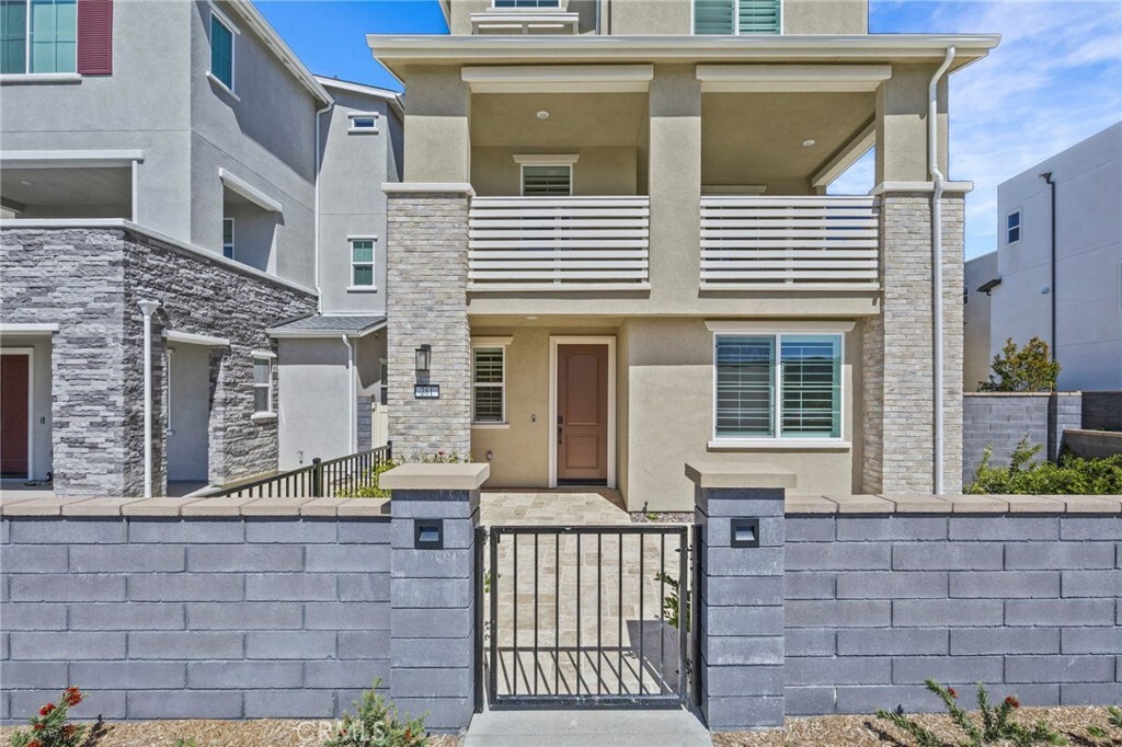 Property Photo:  281 Ruby Road  CA 92694 