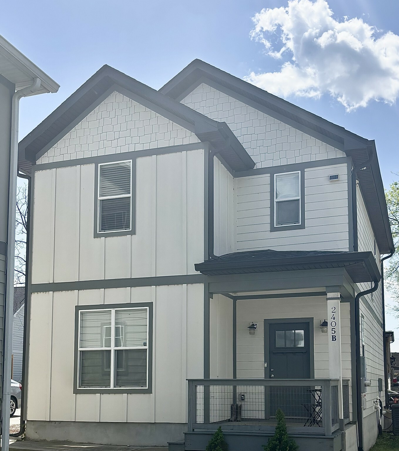 Property Photo: 2405B Dowlan St TN 37208