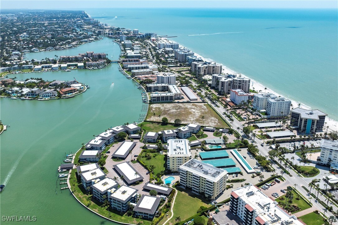 Property Photo:  3410 Gulf Shore Boulevard N 605  FL 34103 