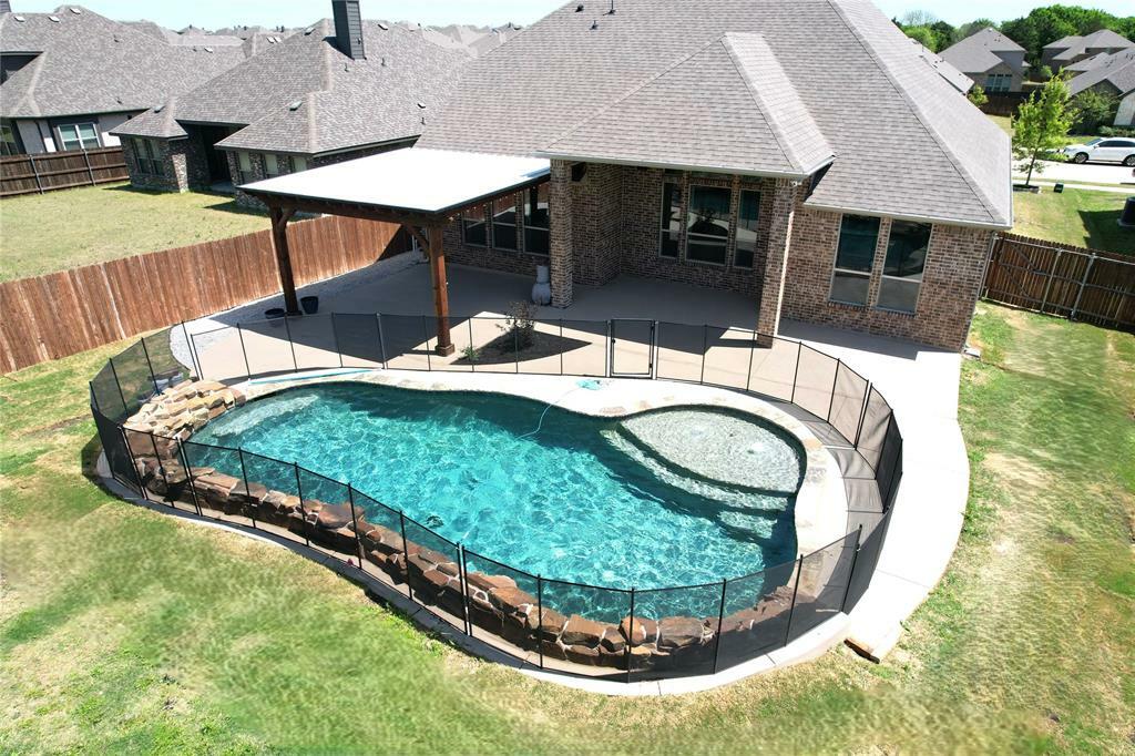 Property Photo:  645 Summer Grove Drive  TX 76065 
