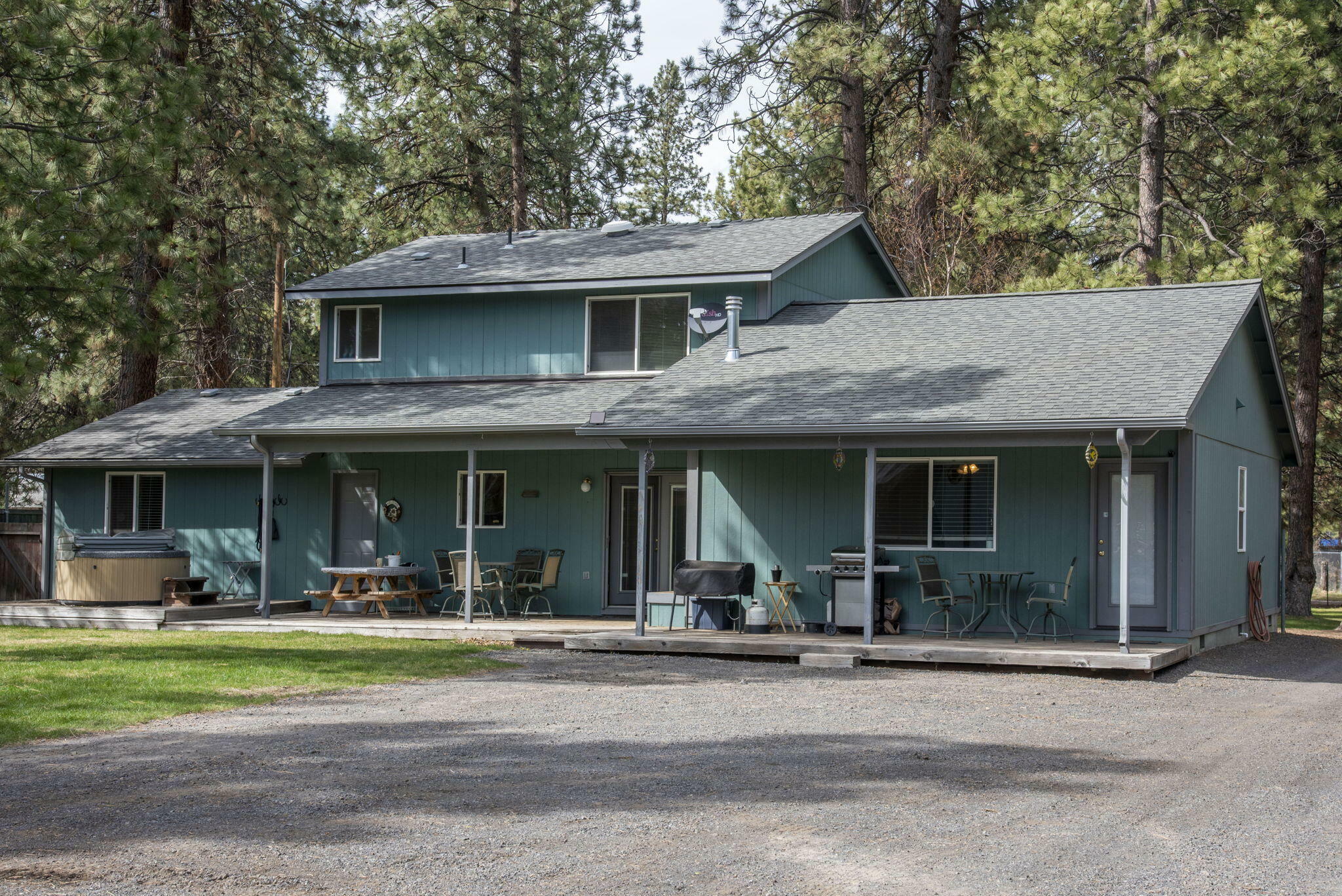 19327 Apache Road  Bend OR 97702 photo