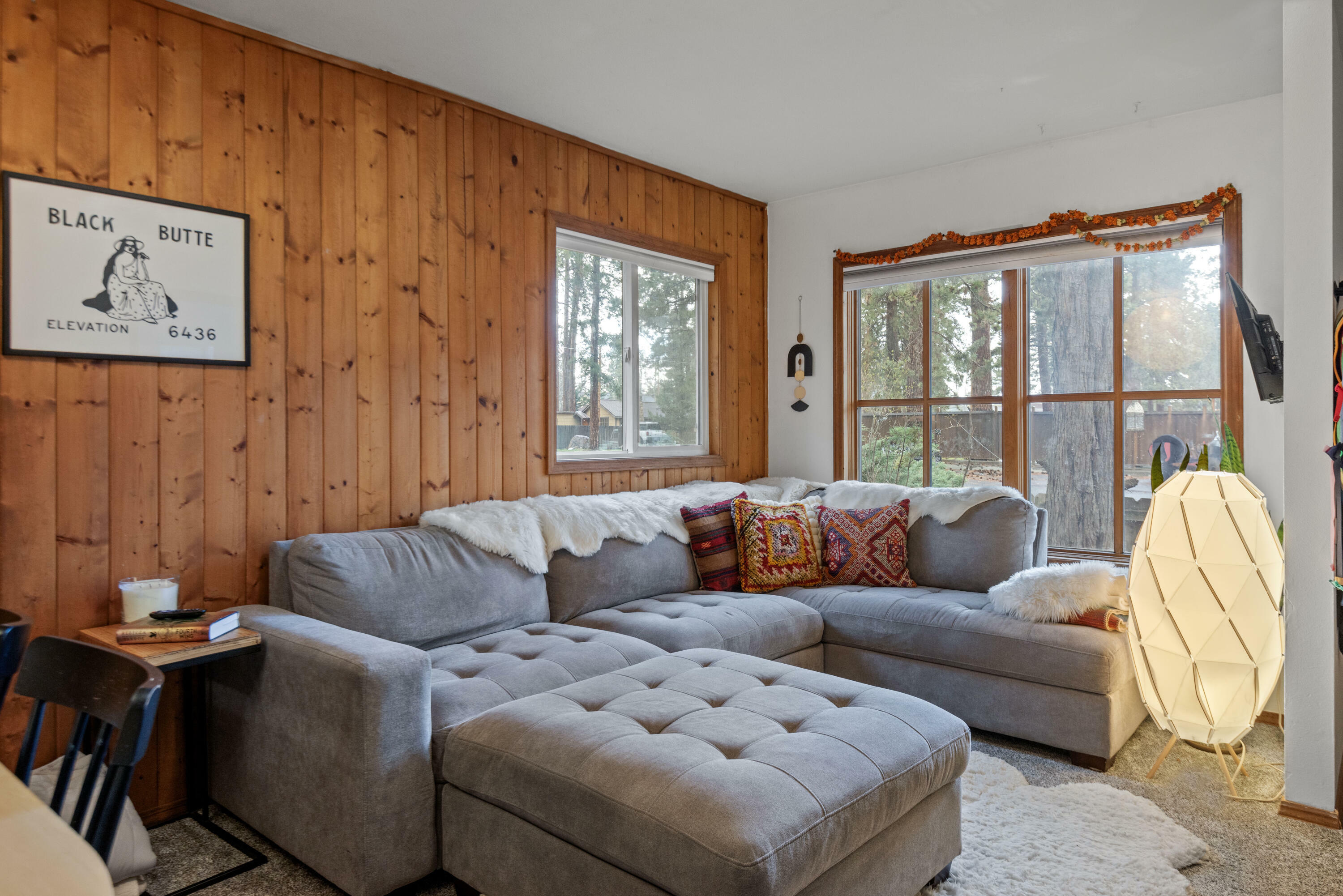 Property Photo: 187 W Jefferson Avenue OR 97759