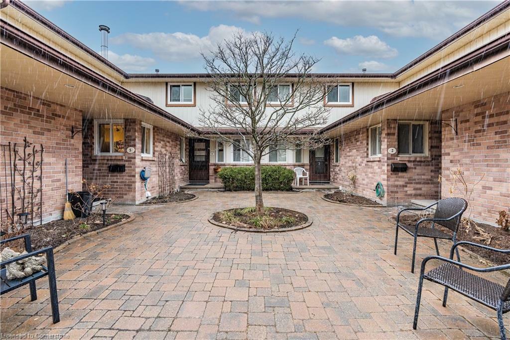 Property Photo: 1508 Upper Middle Road 5 ON L7P 4M5