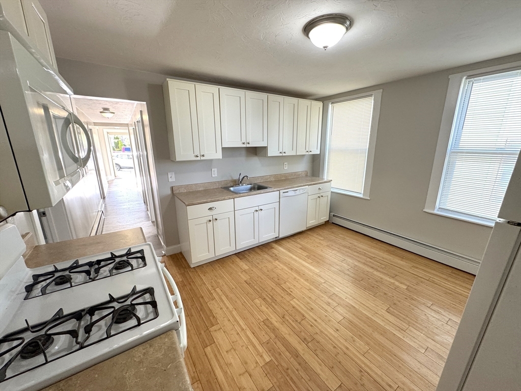 26 Arlington Ave 1  Revere MA 02151 photo