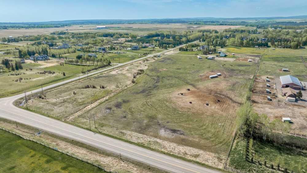 Photo de la propriété: 243201 Range Road 33 AB T3Z 2E6