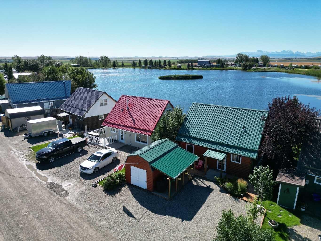 Property Photo: 9 Mountain Vista Drive AB T0K 1E0