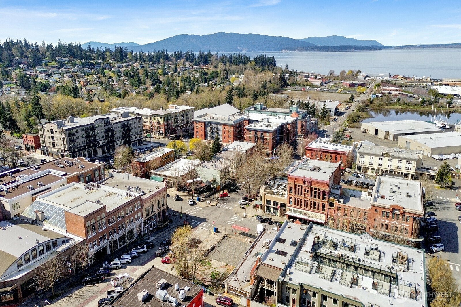 Property Photo:  1101  Harris Avenue  WA 98225 