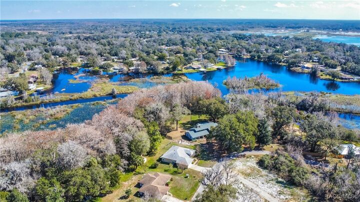 Property Photo: 11 N Shadow Wood Drive FL 34450