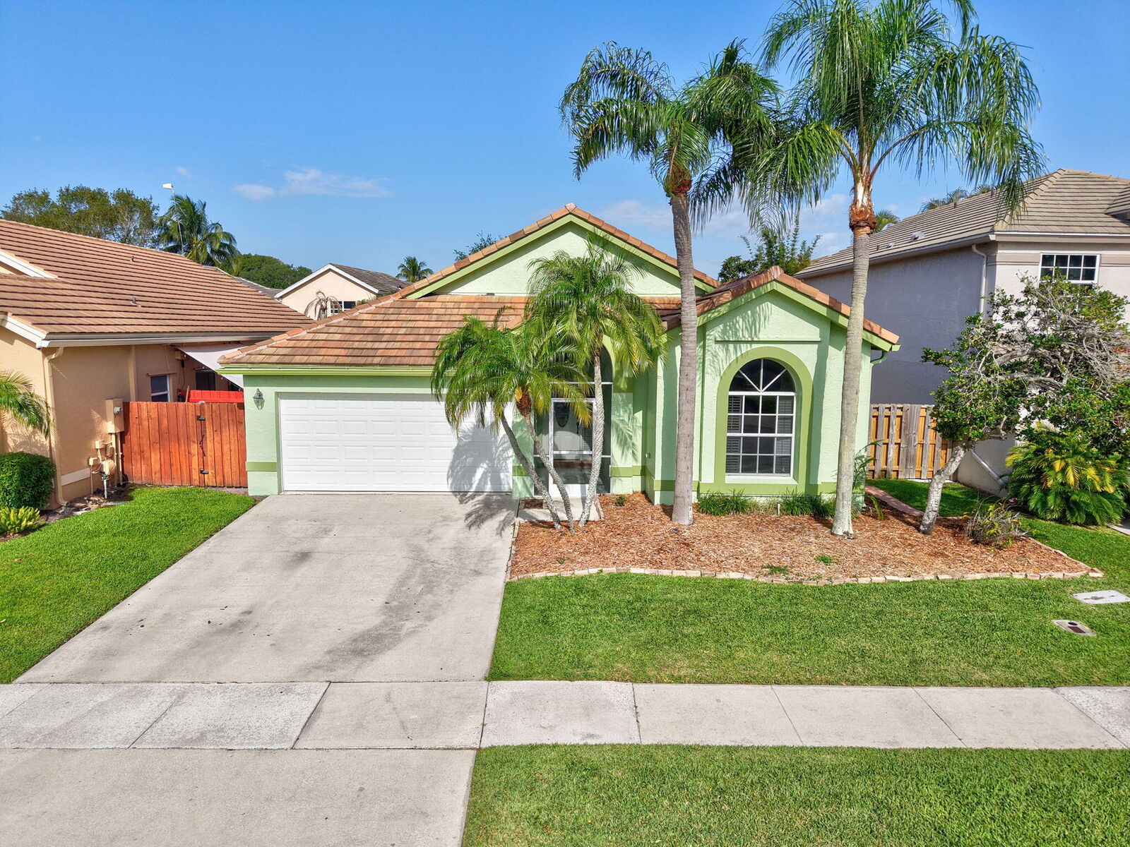 Property Photo:  7333 Ashley Shores Circle  FL 33467 