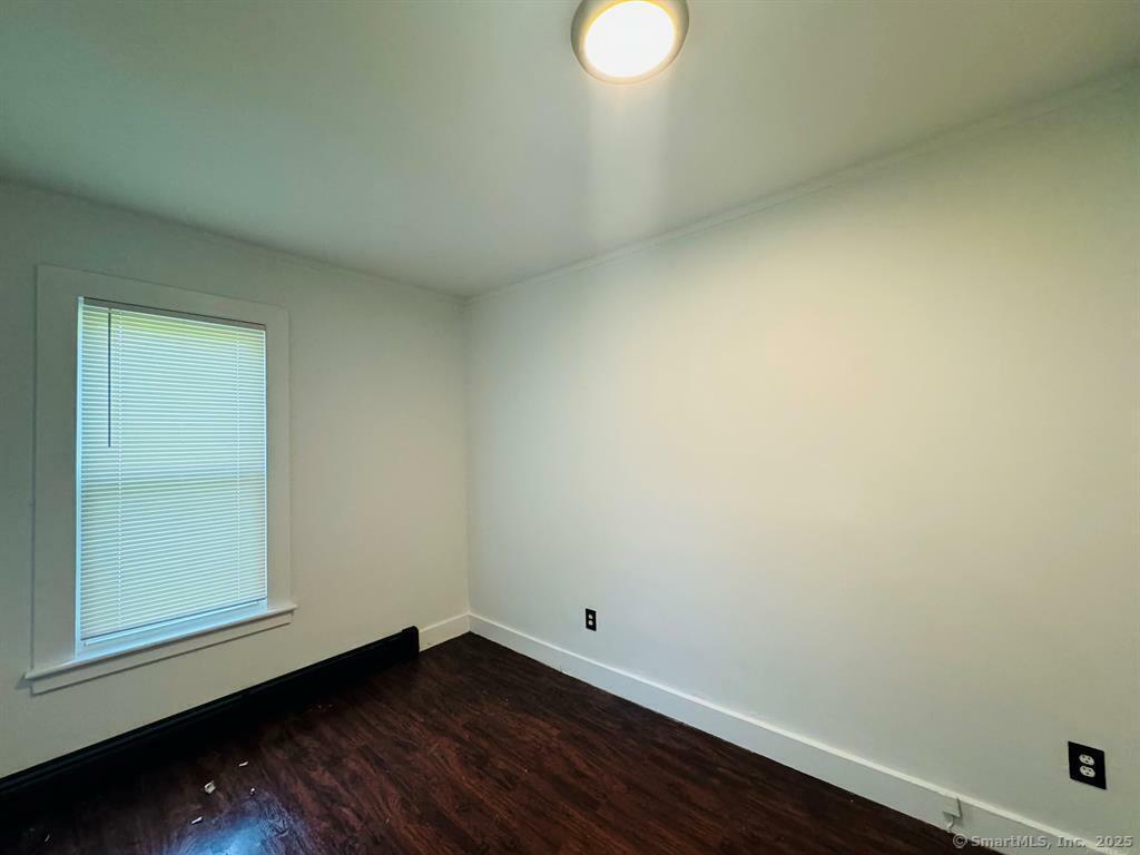Property Photo: 7 Rockwood Avenue CT 06401