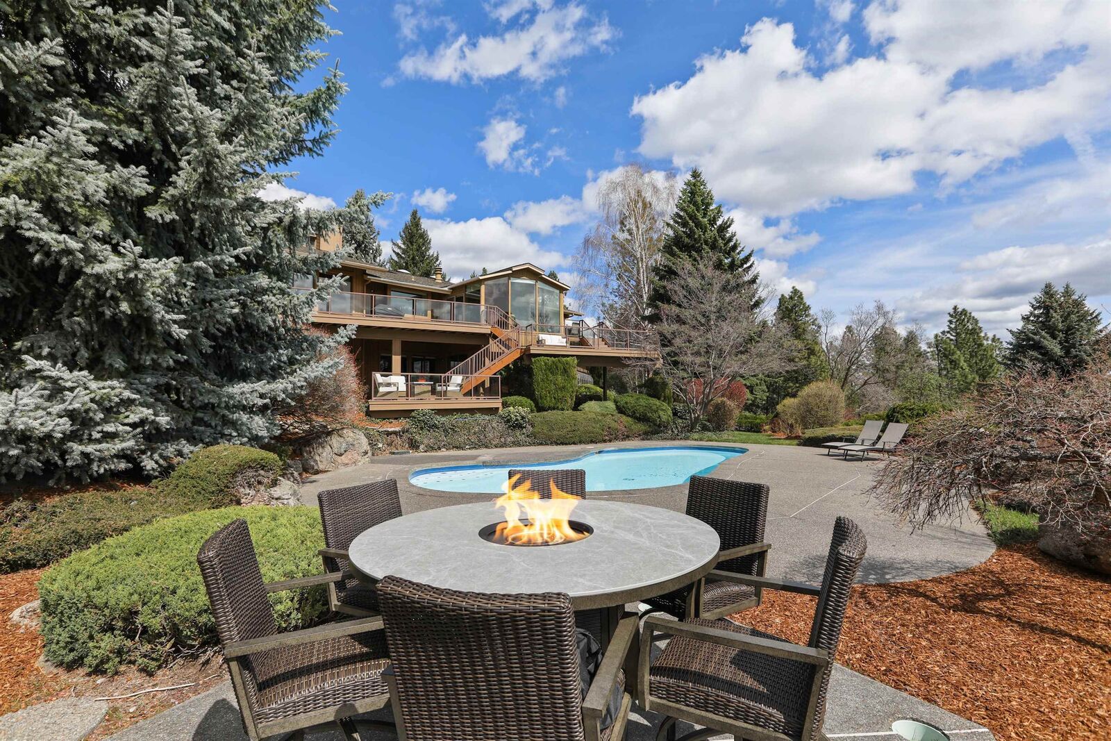 Property Photo: 7816 E Gunning Ln WA 99212