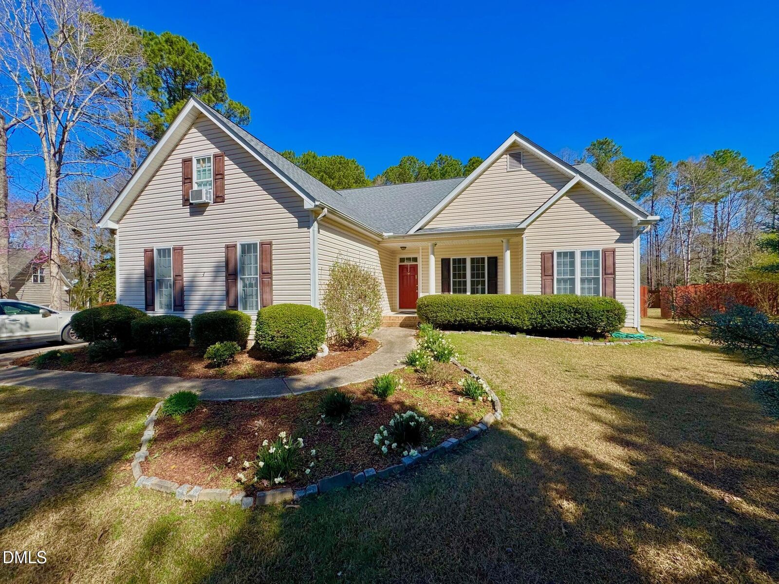 Property Photo:  20 Willows Den Court  NC 27596 