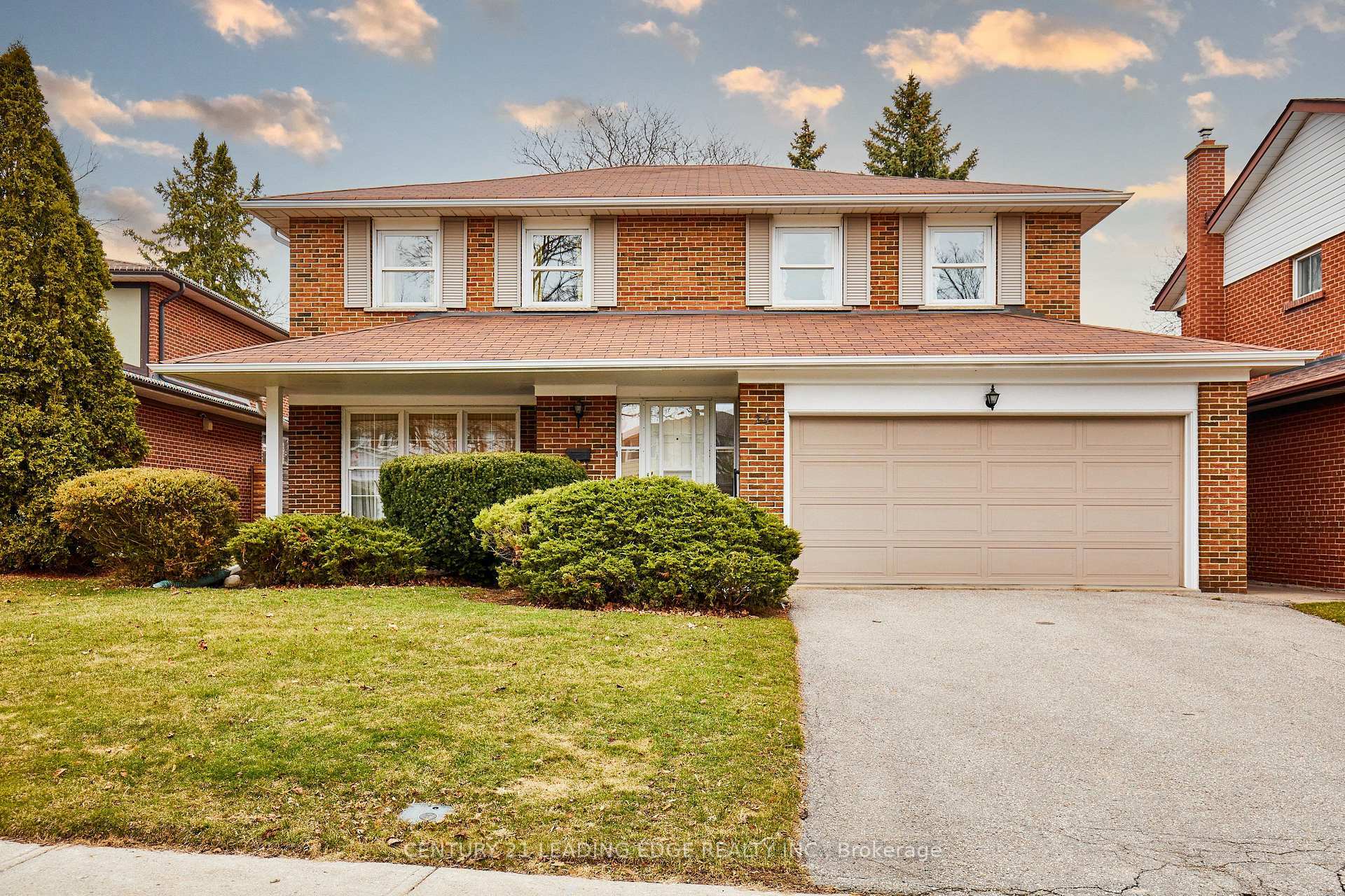 Property Photo: 24 Dunmurray Boulevard ON M1T 2J9