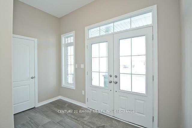 Photo de la propriété: 198 Crombie Street ON L1C 0T4