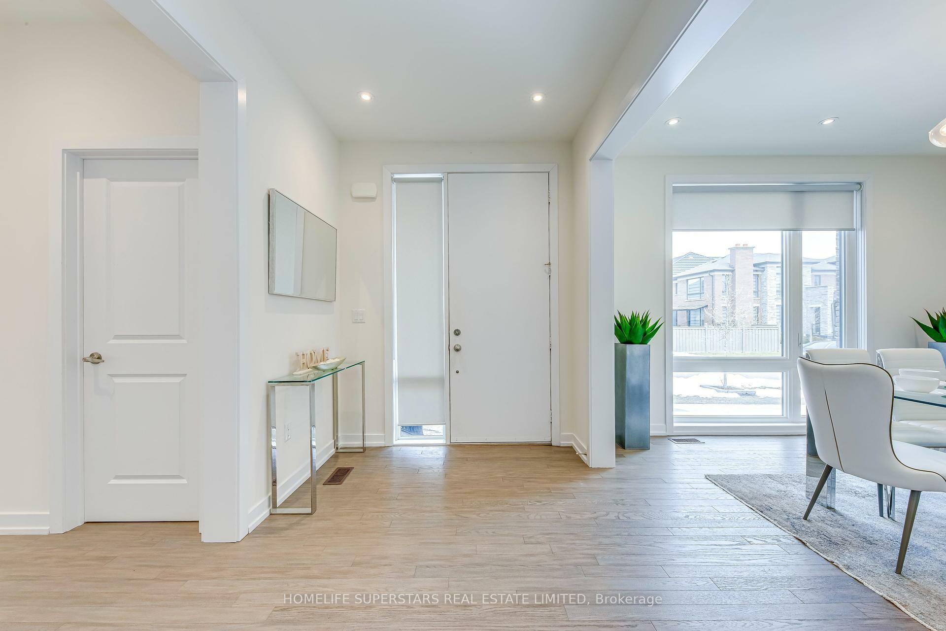 Property Photo: 15 Dalecrest Road ON L6X 5N3