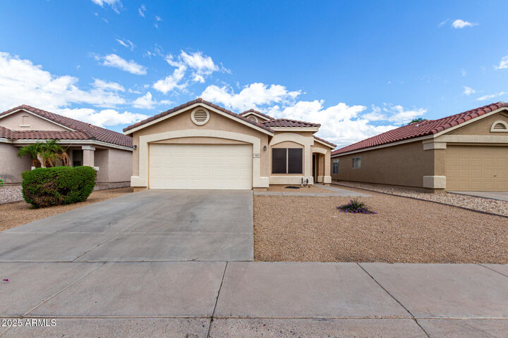 Property Photo:  900 E Saratoga Street  AZ 85296 
