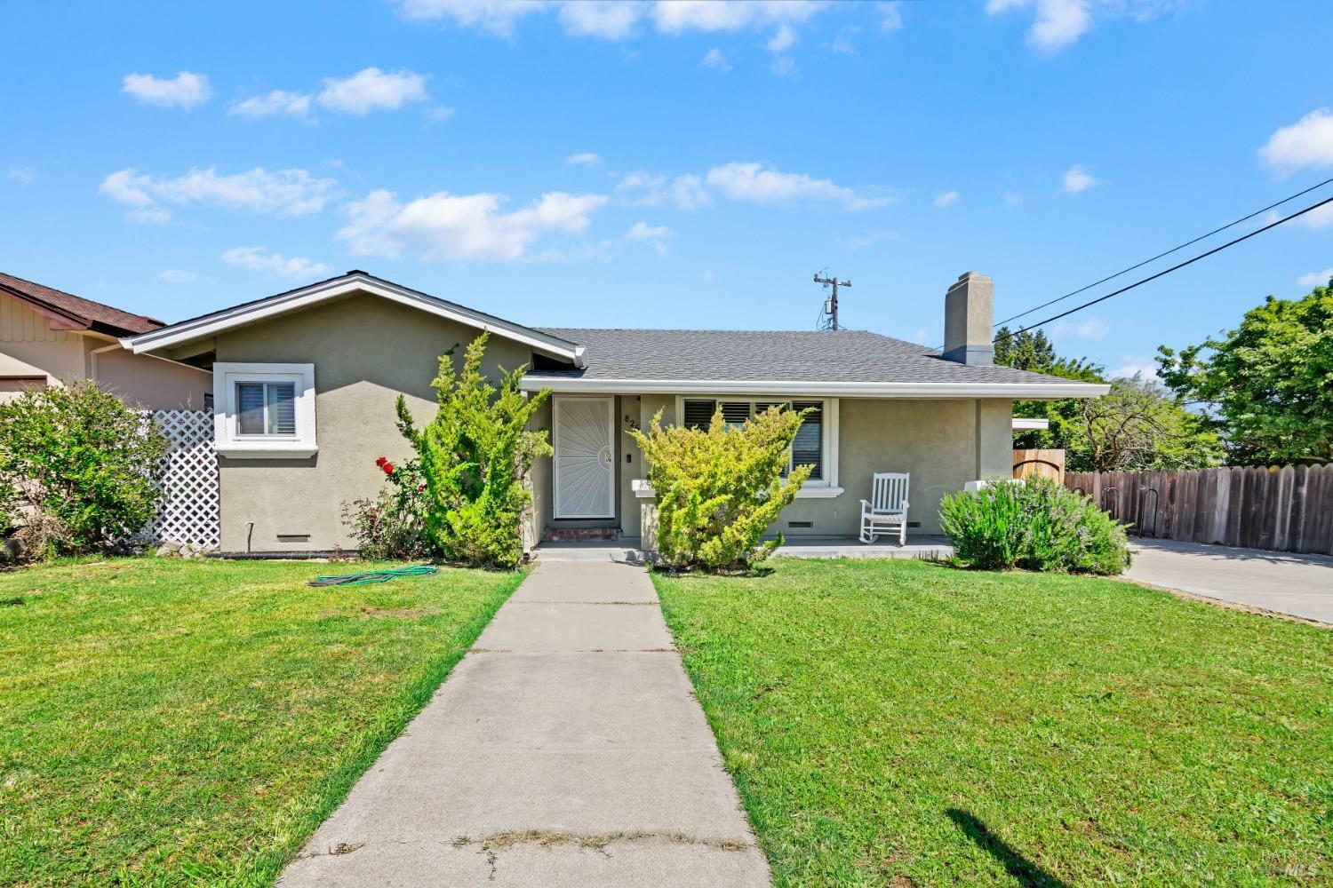Property Photo:  826 Flores Way  CA 94571 