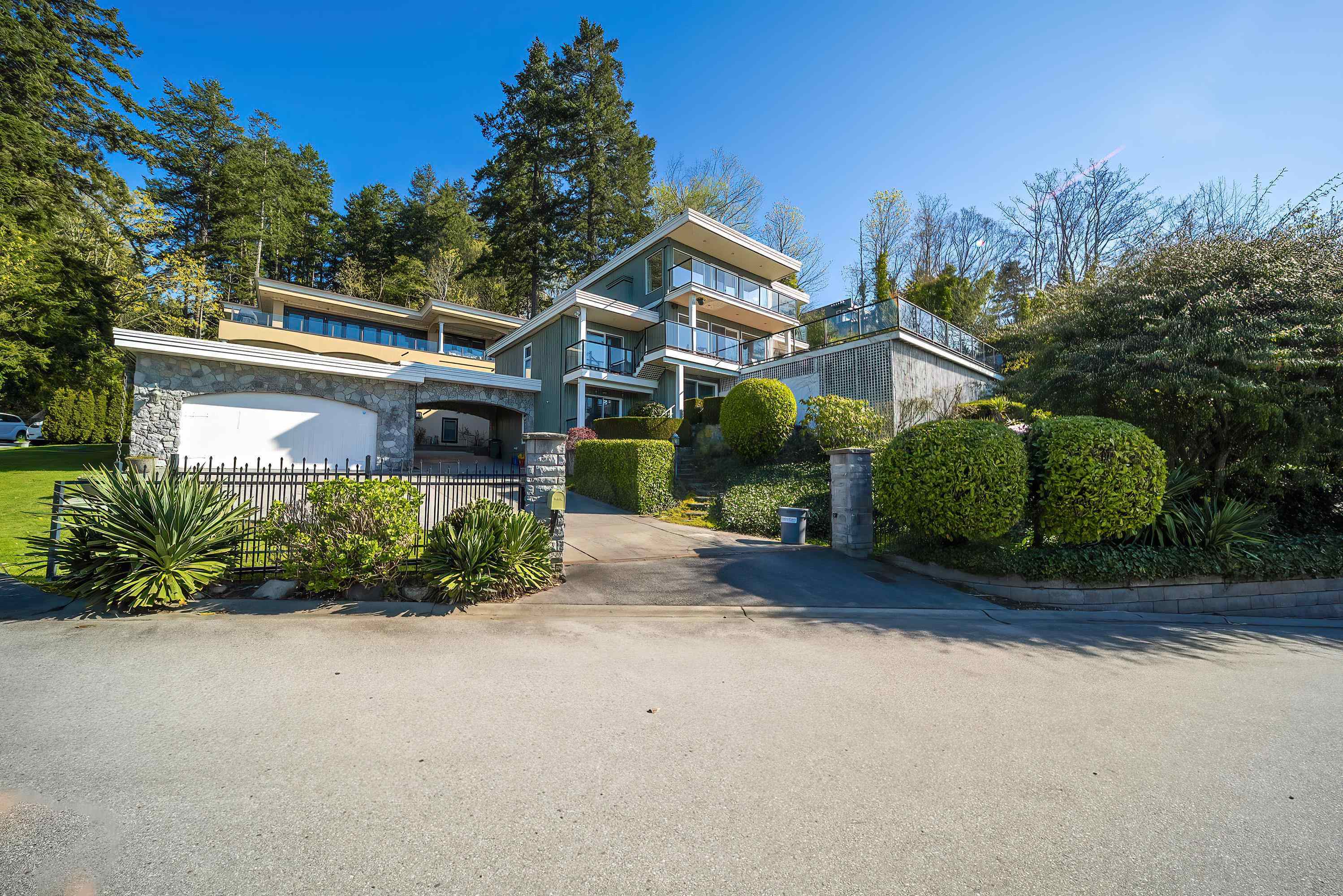 Property Photo: 1309 Anderson Street BC V4B 3P4