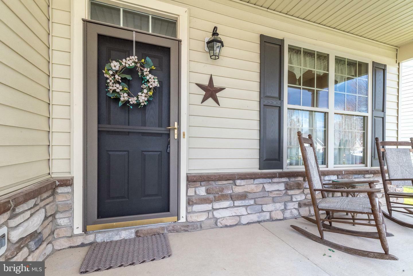 Property Photo: 930 Hamilton Way PA 18974