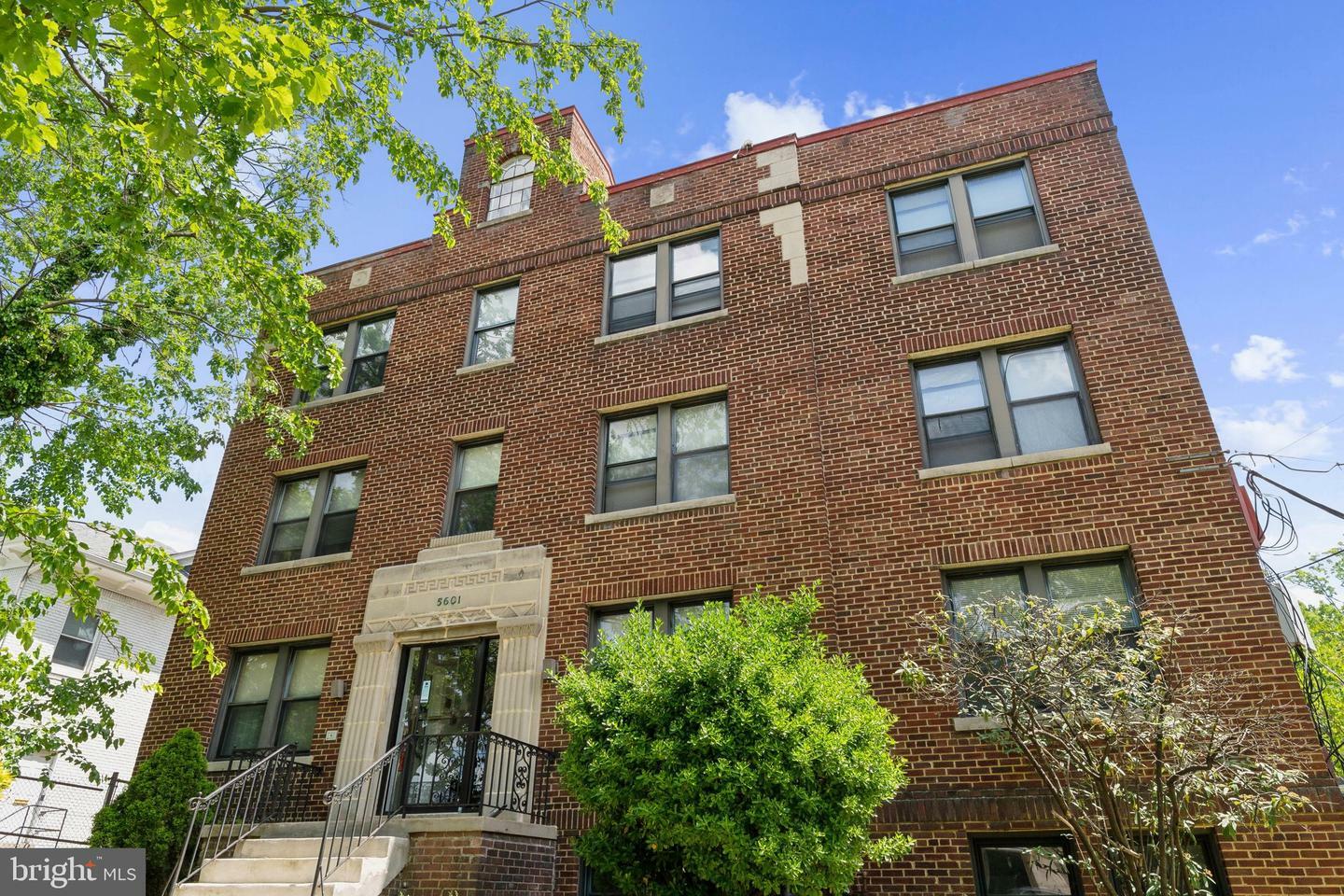 Property Photo: 5601 Colorado Avenue NW 1 DC 20011