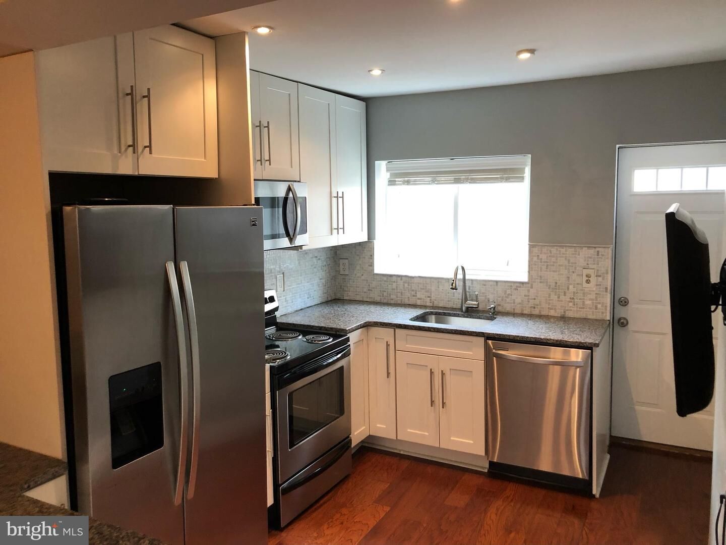 Property Photo:  225 E Thompson Street  PA 19125 