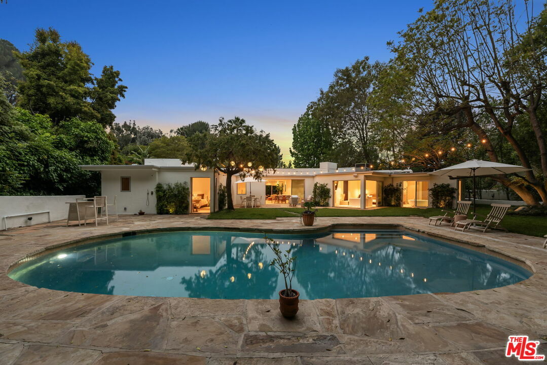 Property Photo: 9451 Hidden Valley Pl CA 90210