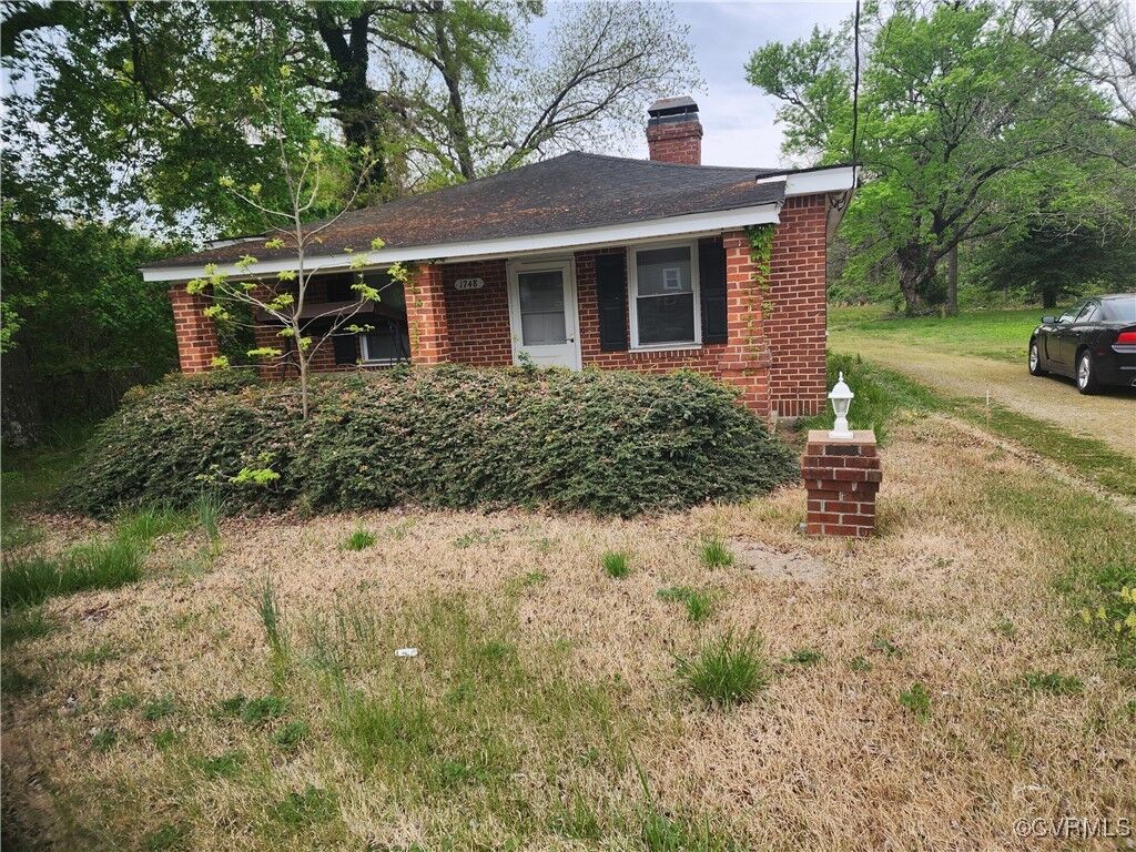 Property Photo:  1748 Youngs Road  VA 23803 