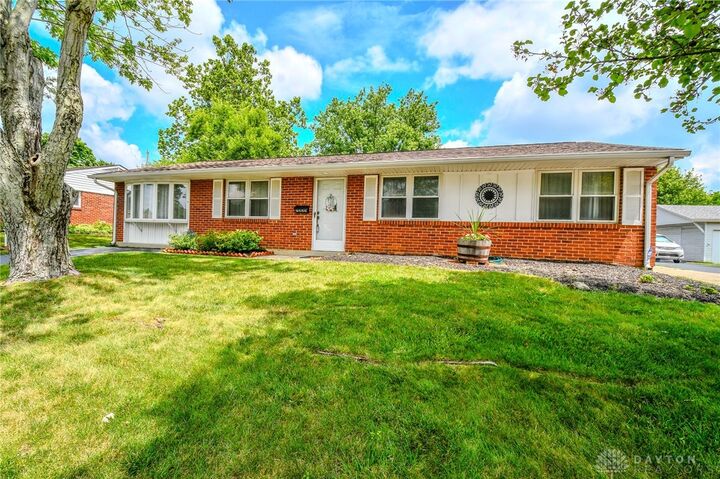 Property Photo: 7233 Serpentine Drive OH 45424