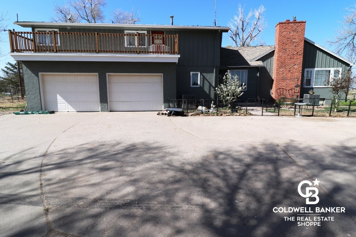 8355 N Big Lowe Road  Holcomb KS 67851 photo