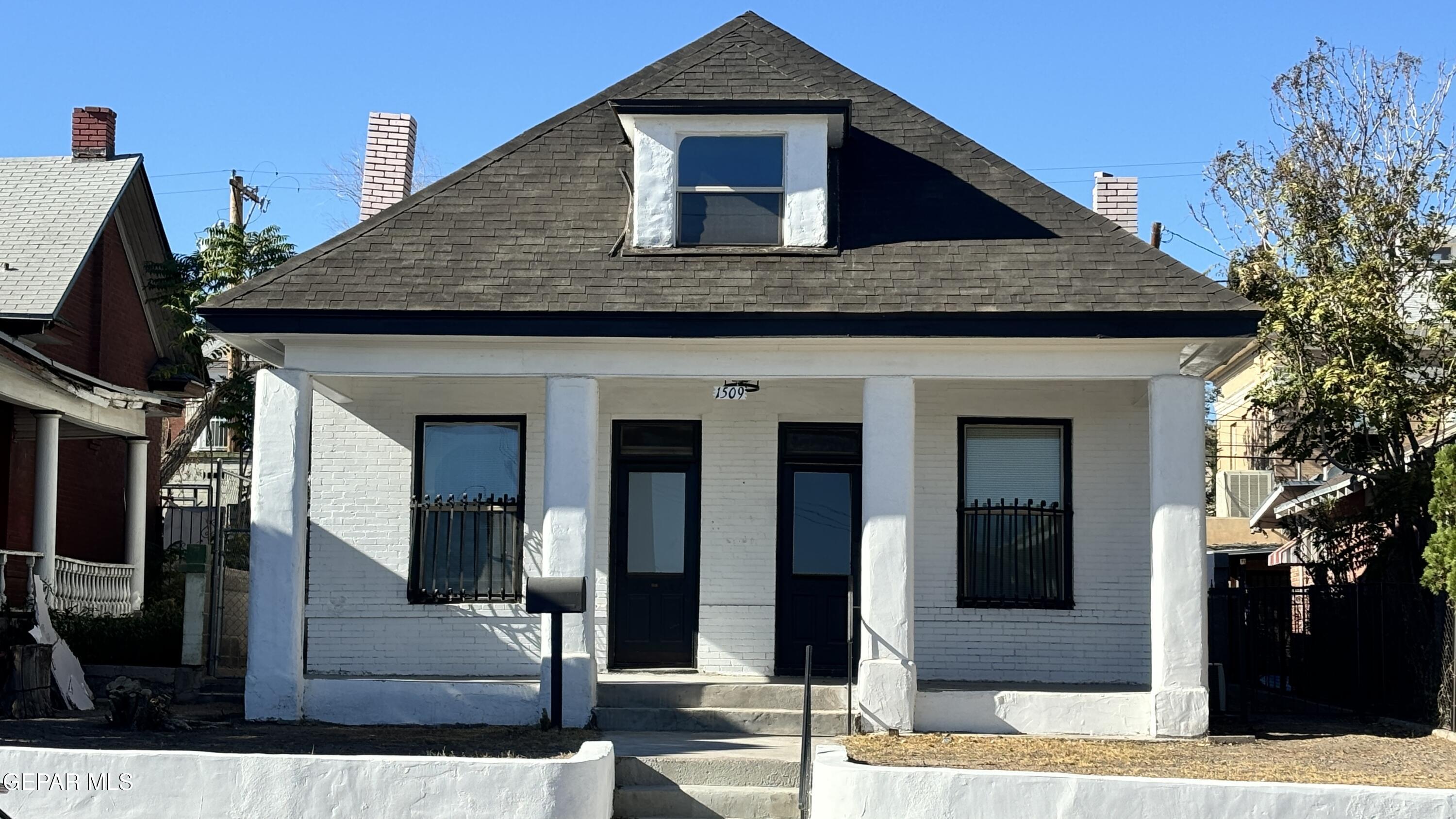 Property Photo: 1509 E Yandell D TX 79902