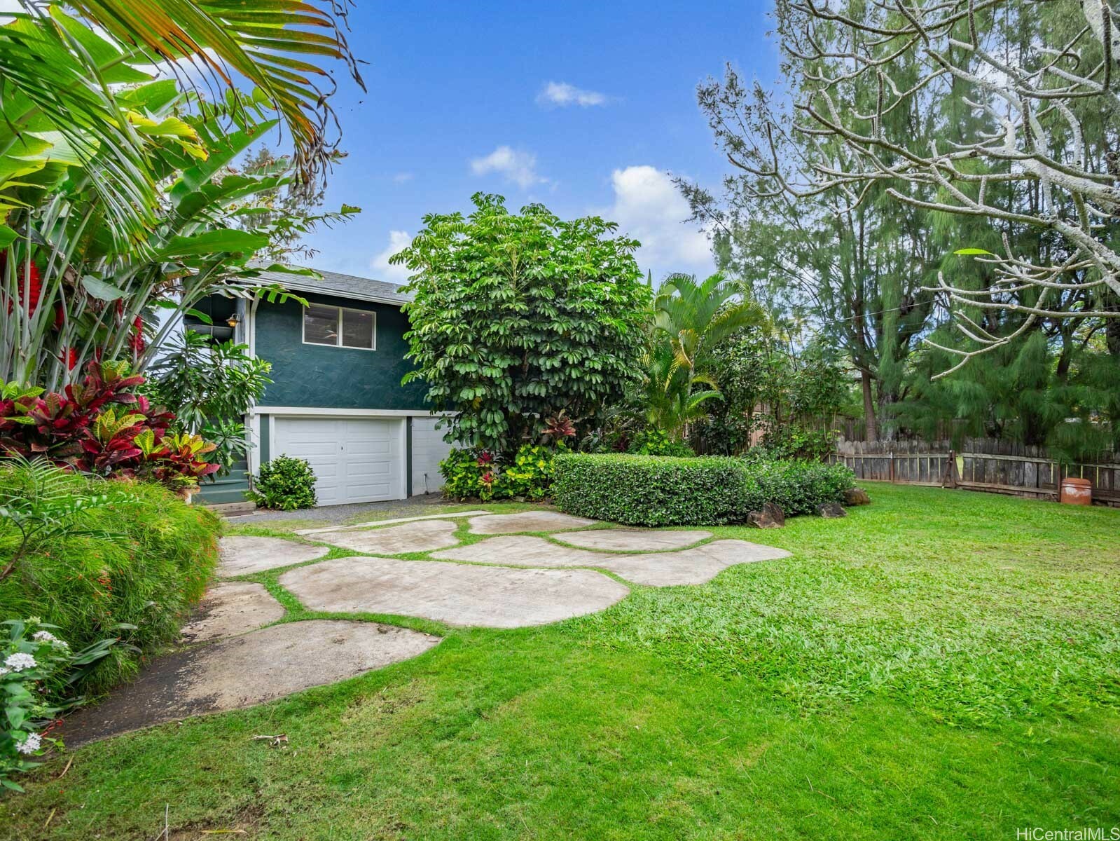 Property Photo: 59-495 Ke Waena Road HI 96712